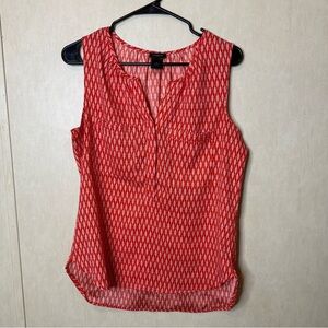Ann Taylor Red Geometric Sleeveless Blouse Button V-Neck, Pockets